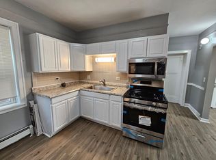 7536 W 62nd St #2R, Summit Argo, IL 60501