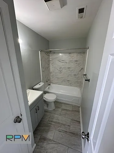 2413-3 Greenmount Ave Photo 1