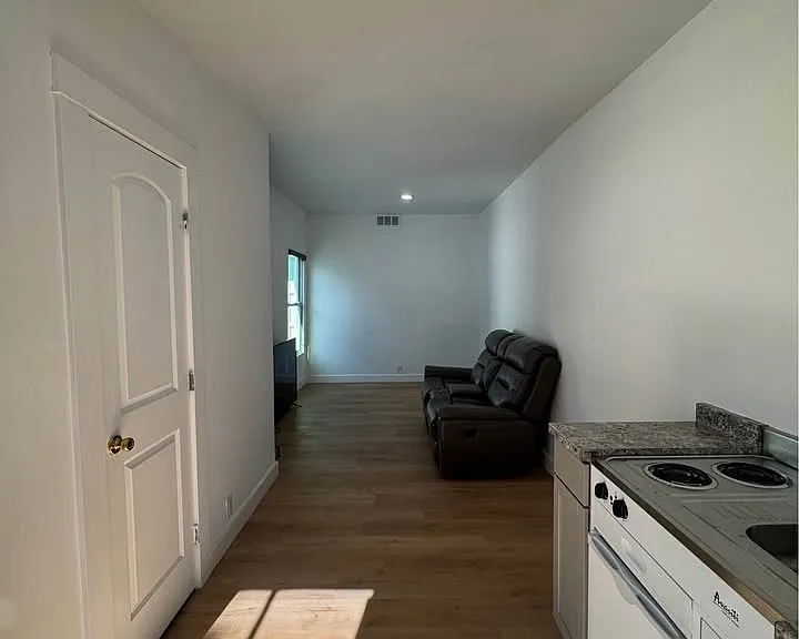 712 Nottingham Blvd #1 — Photo 2