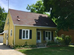 1180 Lois Ave, Brookfield, WI 53045