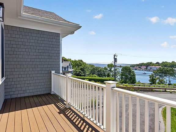 5th image of 533 Woods Hole Road UNIT D101