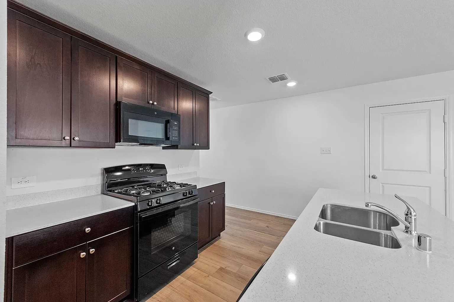 14520 Camino Real — Photo 3