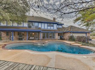 2215 Racquet Club Ct, Arlington, TX 76017