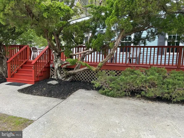 3 Bay Vista Dr, Berlin, MD 21811