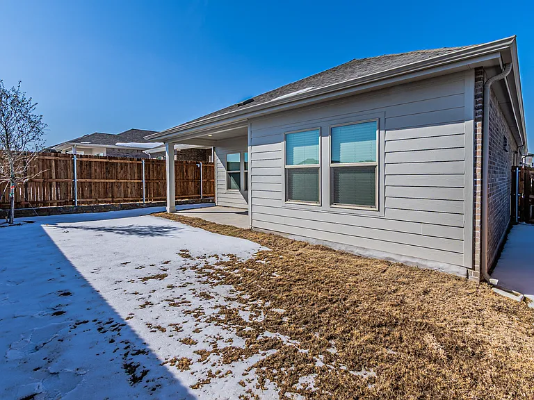 801 Leavenworth Dr — Photo 30