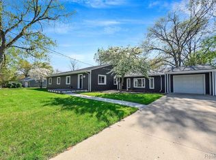 960 Olreana Rd, White Lake, MI