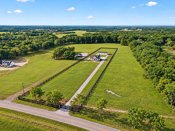 3rd image of 2797 Unionville Rd