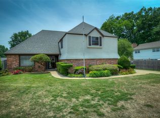 5107 Parsons Dr, Bartlesville, OK 74006