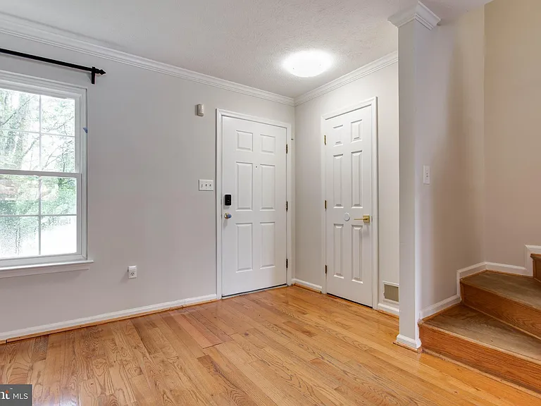 8125 Gray Stone Ln — Photo 5