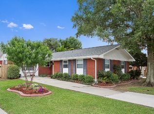 301 Cottonwood Dr, Gretna, LA 70056