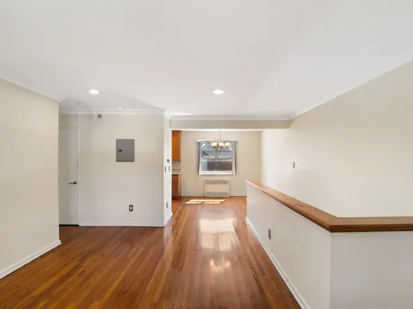 227-16 Hillside Avenue image 2 of 23