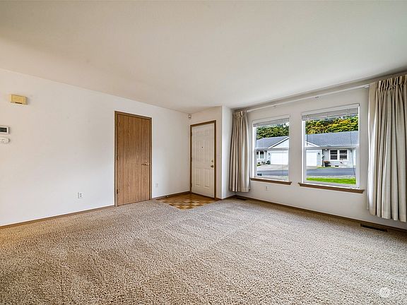 5th image of 1702 34th Ave Court SW