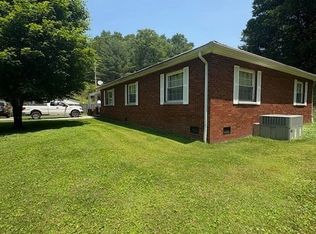 3202 Wallback Rd, Valley Fork, WV 25285