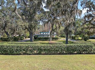 27936 Hollondel Rd, Okahumpka, FL 34762