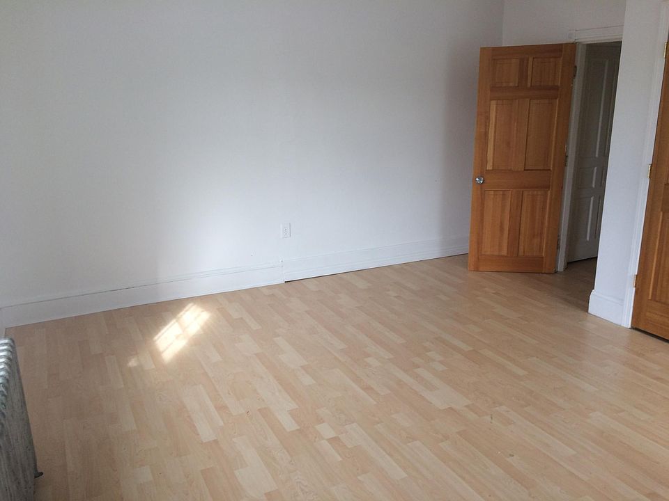 2nd image of 1336 S May St