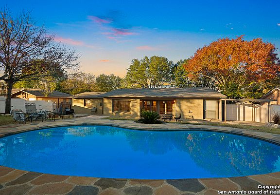 2nd image of 514 Northridge Dr