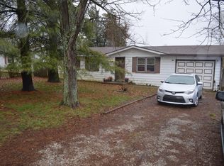 102 Greenbriar Rd, Milton, KY 40045