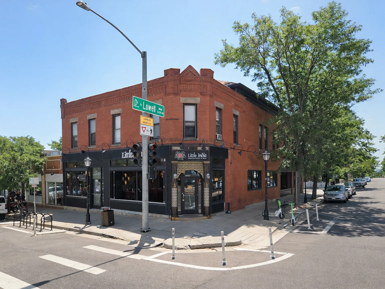 Rare Highlands Location w/ Parking Spot & Laundry On-Site! 32nd & Lowell — Photo 1