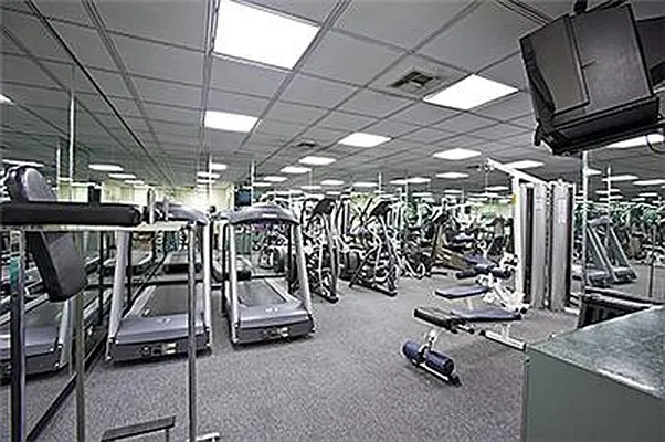 Sold by R New York | media 10