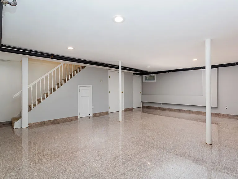 302 Sound Beach Ave — Photo 24