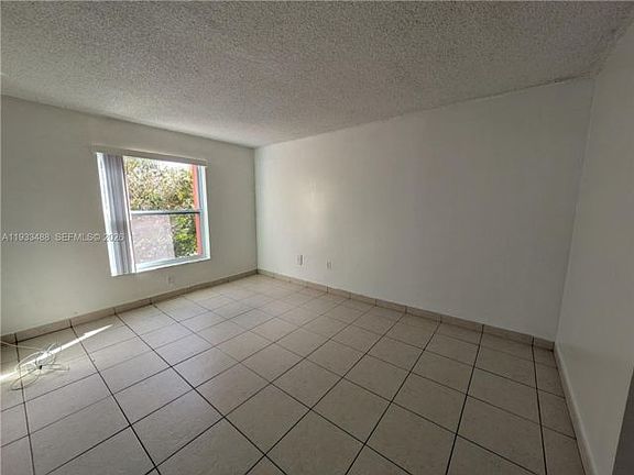 2nd image of D310-9405 W Flagler St #D310