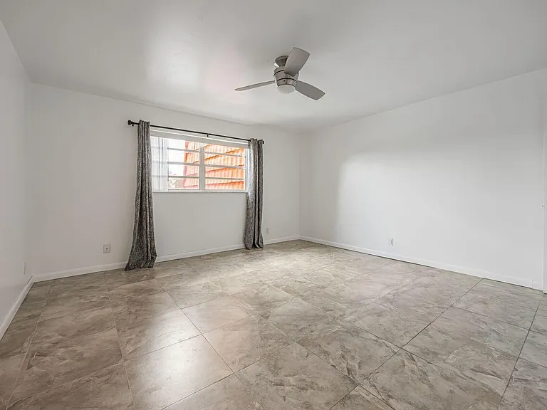22605 SW 66th Ave #206 — Photo 10