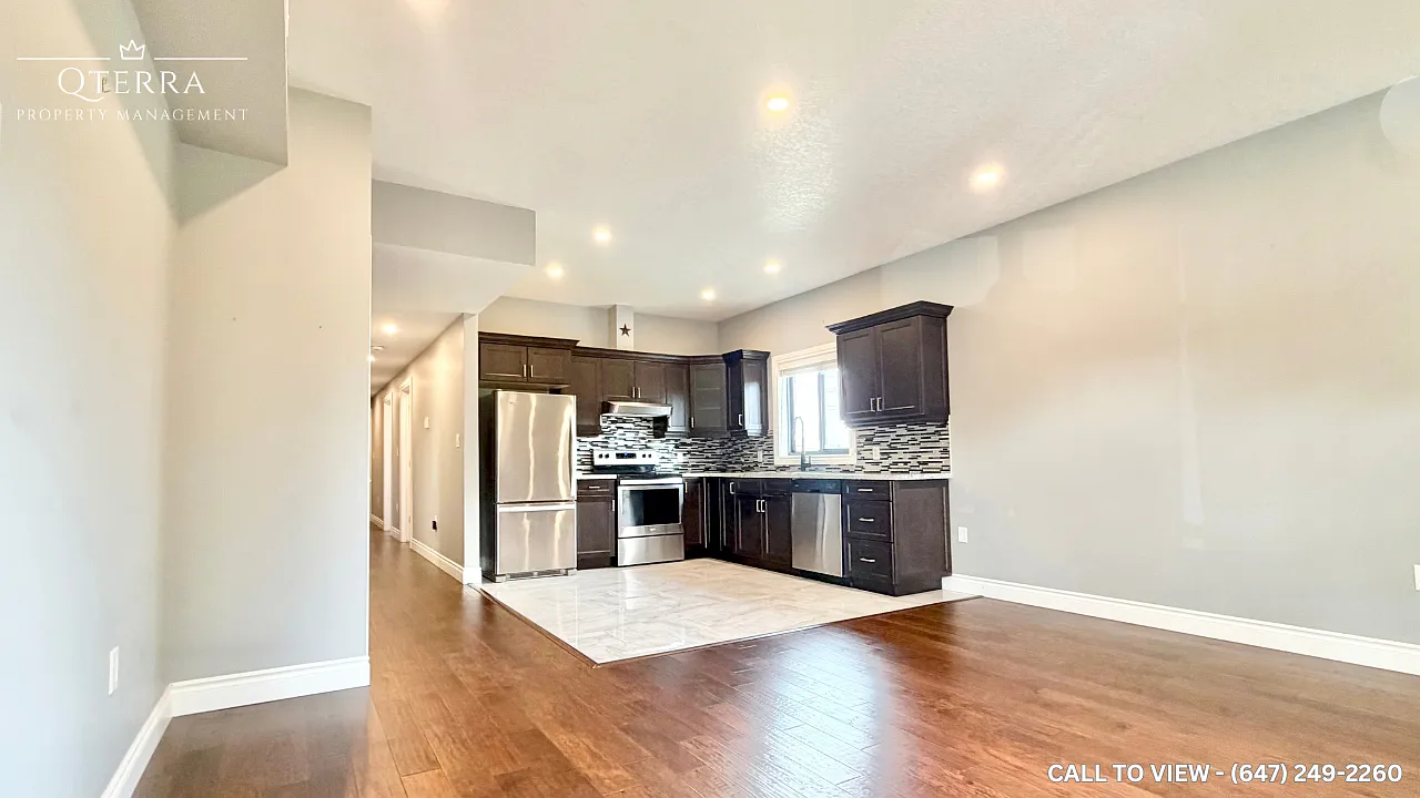 3 bed, 1100 sqft, $2,295 — Photo 3