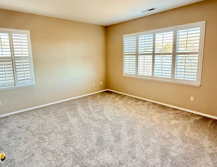 5501 Brittania Dr — Photo 10