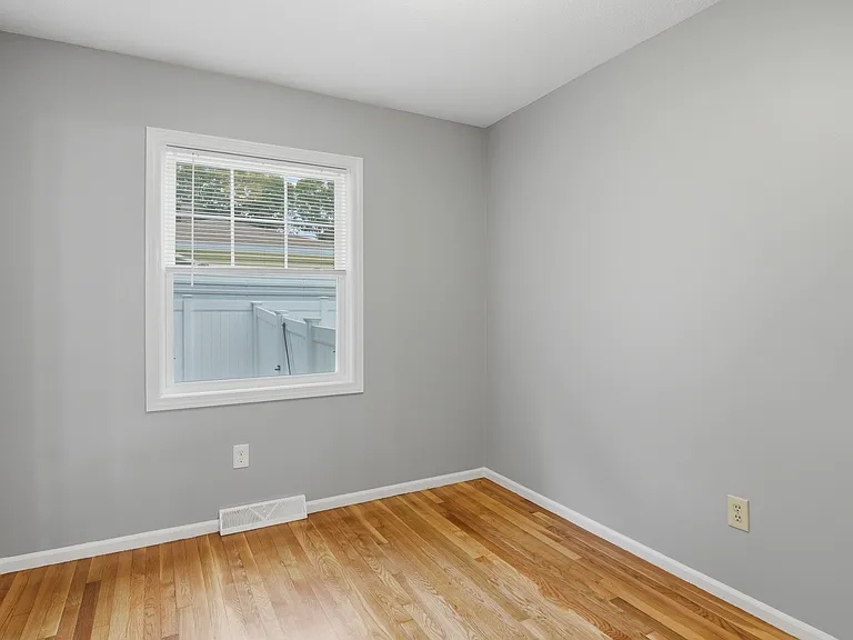 3 Hingham Rd — Photo 17