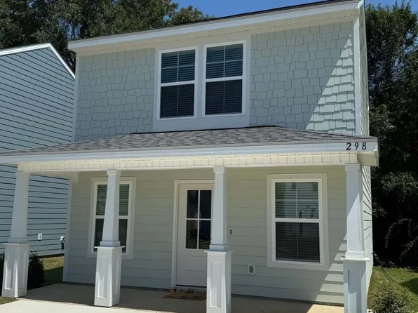 298 Meadows Ln, Gulfport, MS 39507