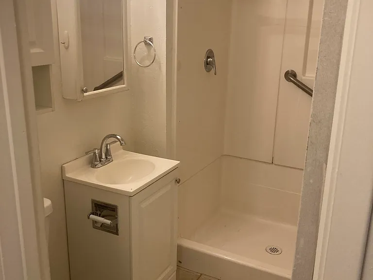 1713 E Arrowhead Ave #A — Photo 11