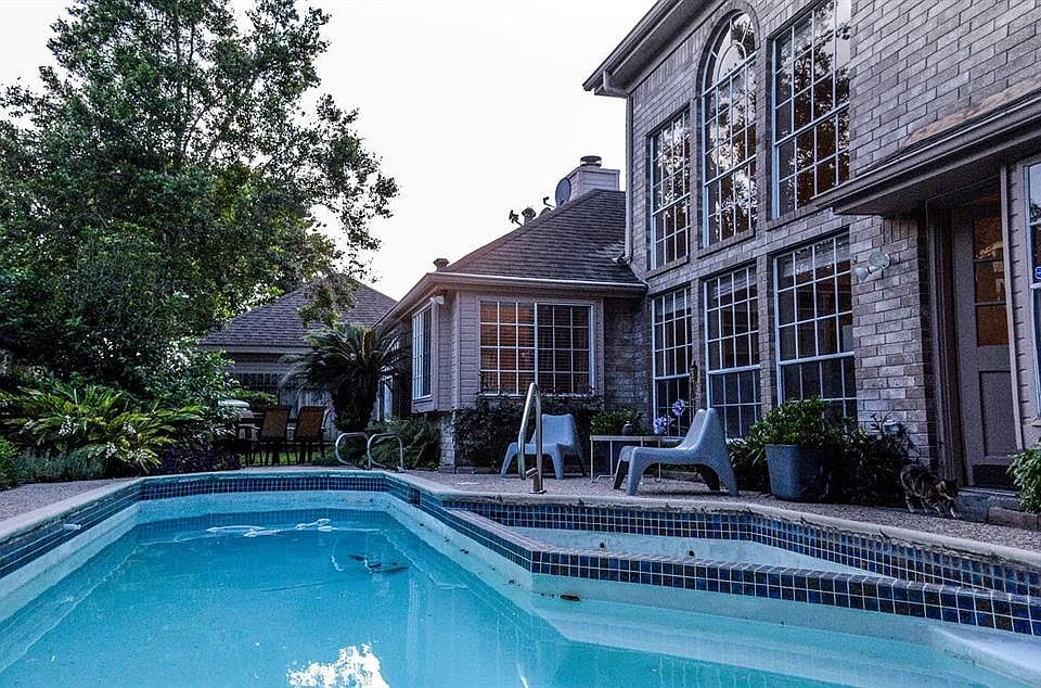 1st image of 14119 Woodville Gardens Dr