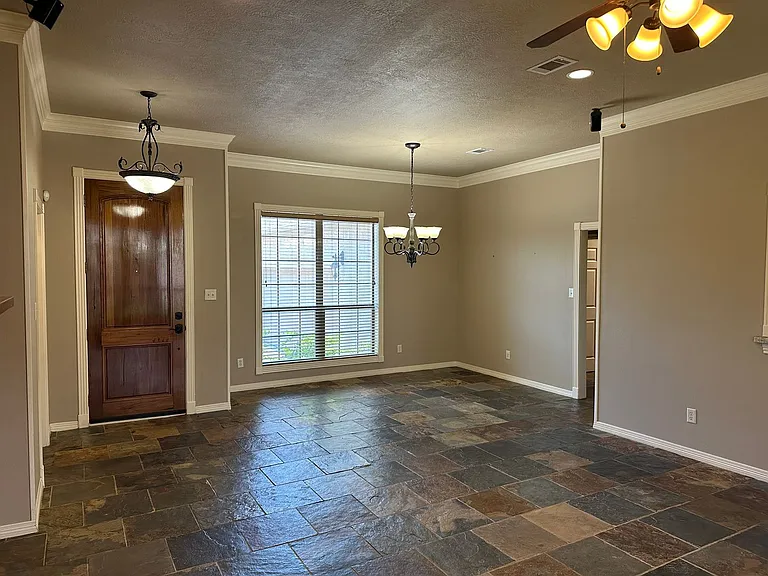 4413 Hearst Ct — Photo 6