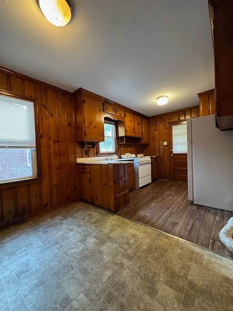 906 N. Audubon Avenue — Photo 3