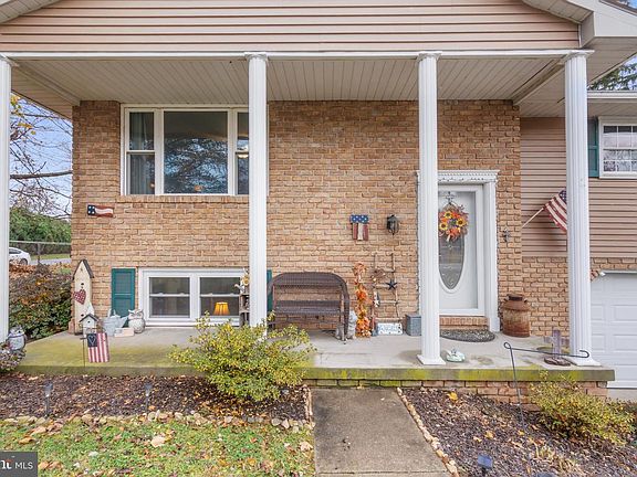 2nd image of 1077 Pine Grove Rd