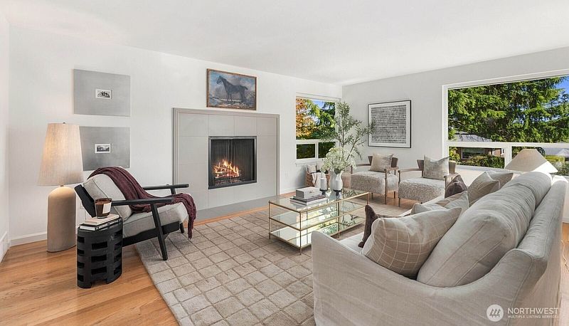 4th image of 10515 12th Avenue NW