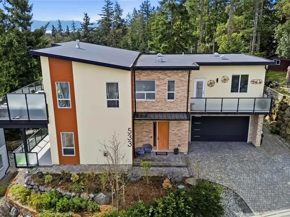 533 Gurunank Ln, Colwood, BC V9C 0M2