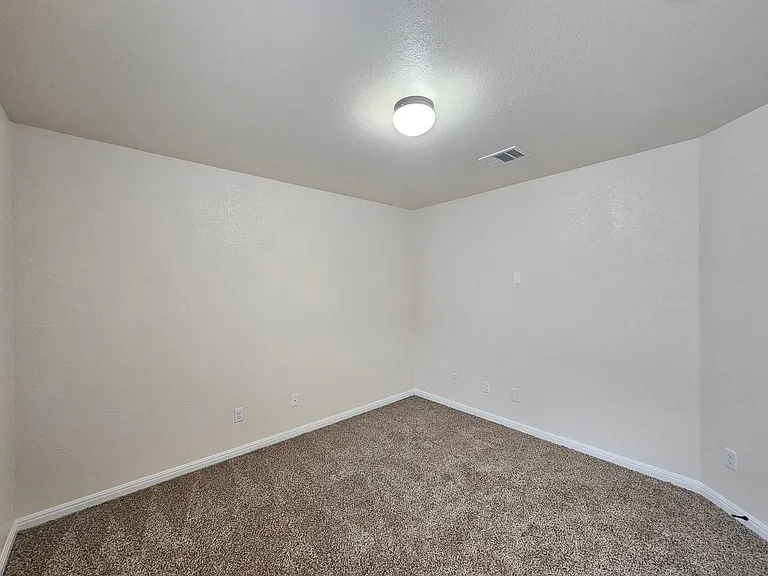304 W Libra Dr — Photo 15