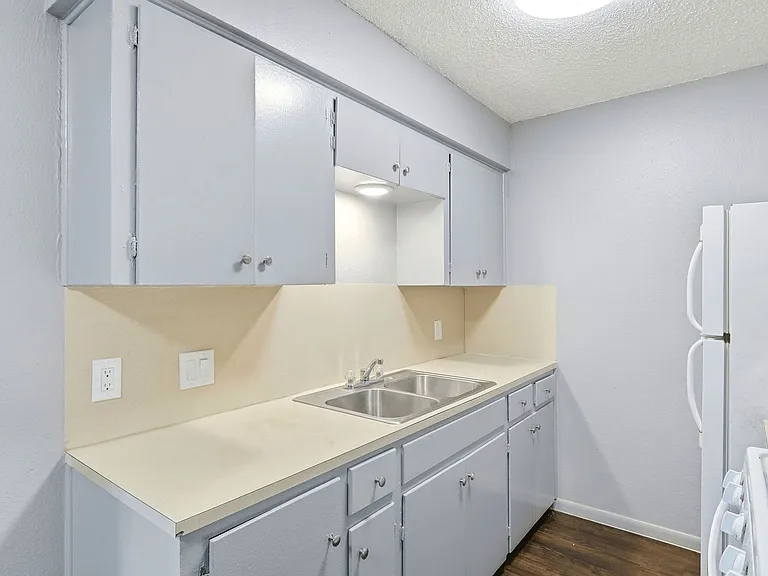 2319 Greenfield Pkwy — Photo 34