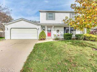 1015 Chicory Ln, Bloomington, IL 61704