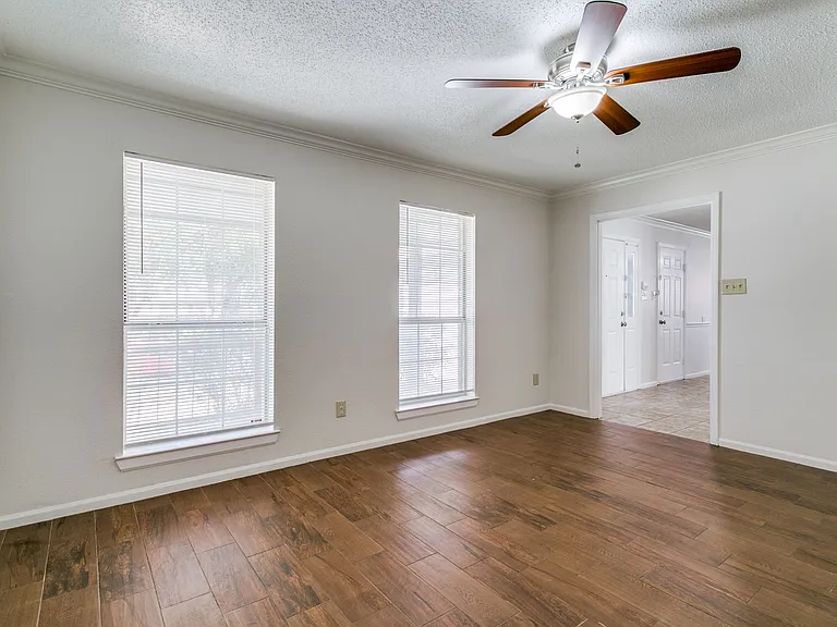 5504 Big Bend Dr — Photo 24