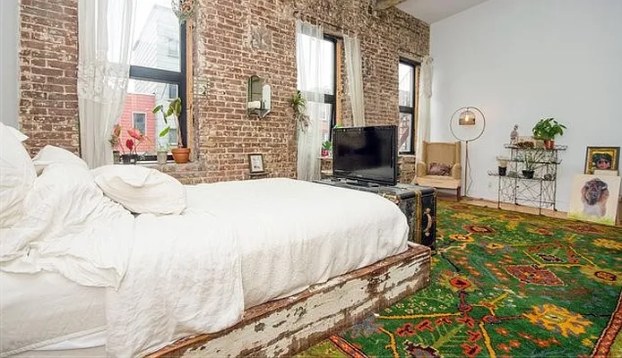 Rented by EXR | media 23