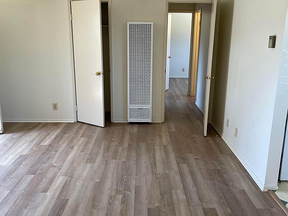 3rd image of 418 Grand Blvd #10