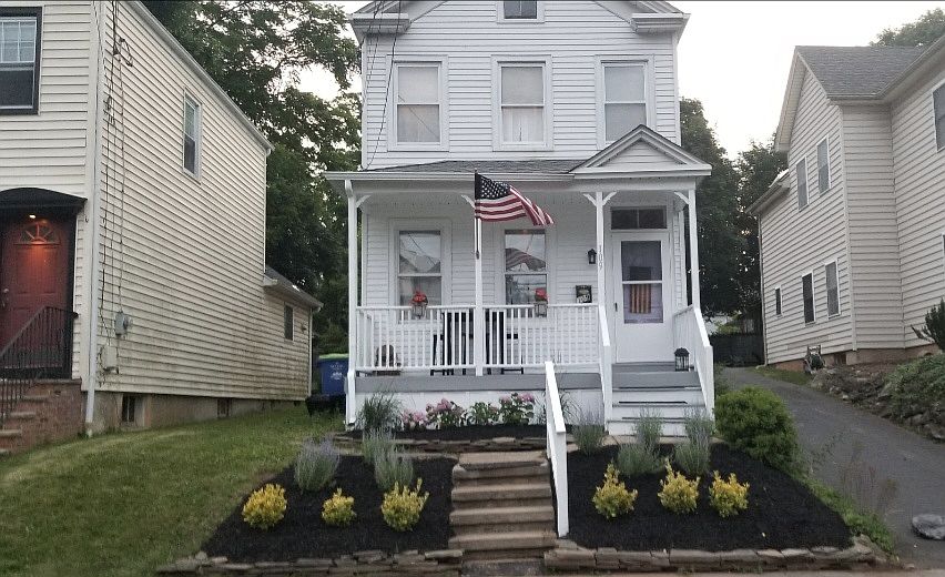 1st image of 109 Grove St
