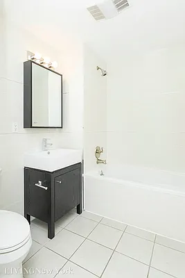 Rented by Living New York | media 43