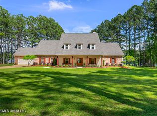 130 Pine Lake Cv, Flora, MS 39071