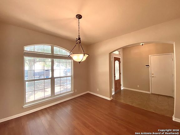 4th image of 524 Ginsberg Dr