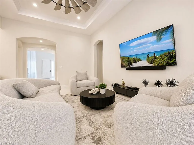 12667 Biscayne Ct — Photo 24