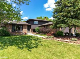 14634 66th Ct, Oak Forest, IL 60452