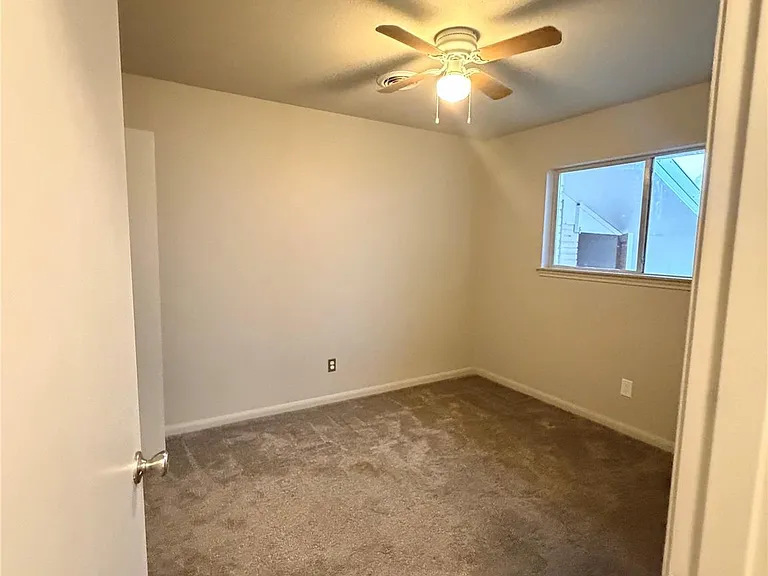 7603 Grape St — Photo 22